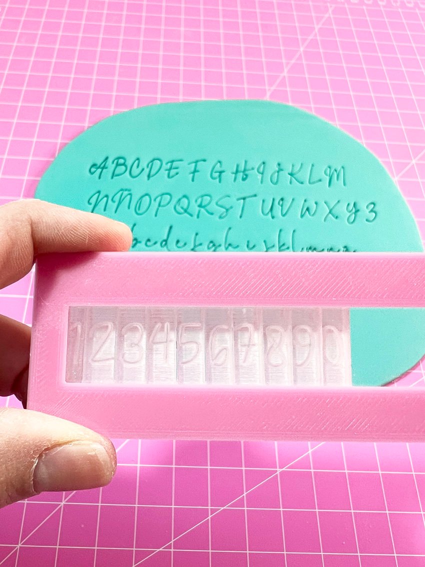 Mini Lettering cursiva y números con Aplicador y Caja Organizadora ...