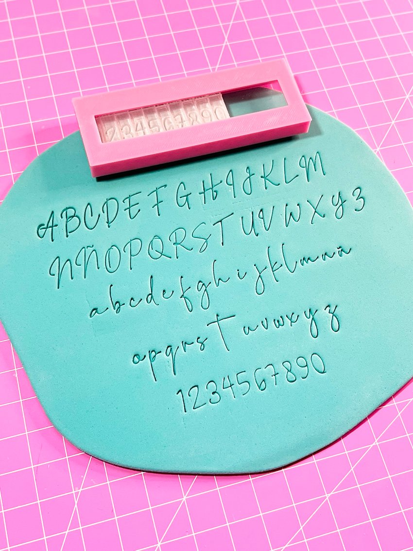 Mini Lettering cursiva y números con Aplicador y Caja Organizadora ...